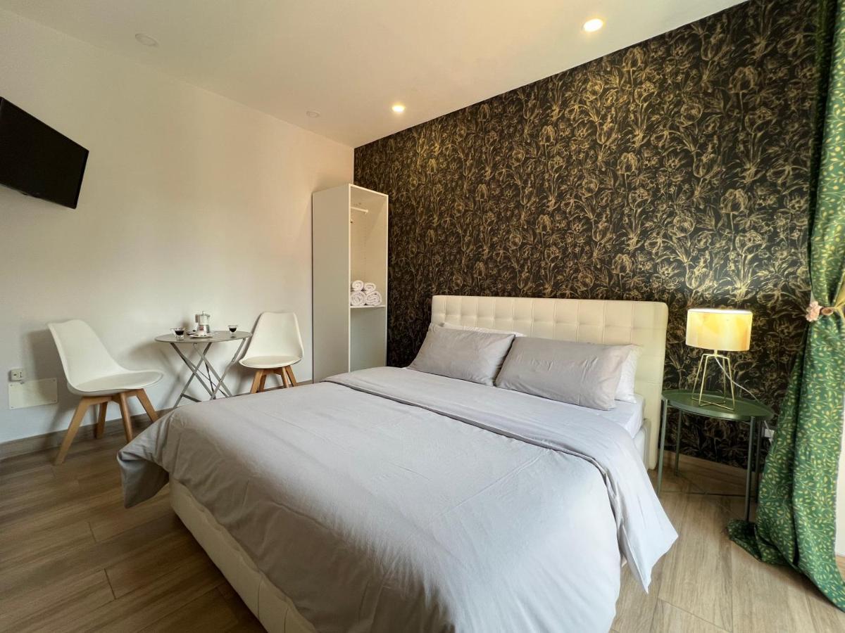 Emanuele Room カターニア エクステリア 写真